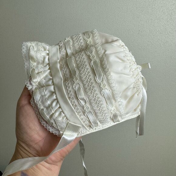 Vintage Heirloom Victorian Style NEW with tag White‎ Lace Baby Bonnet - Picture 4 of 9